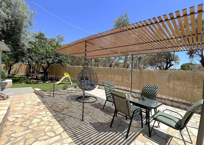 펜션 Marina's House 니드리